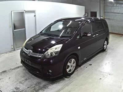 Toyota ISIS