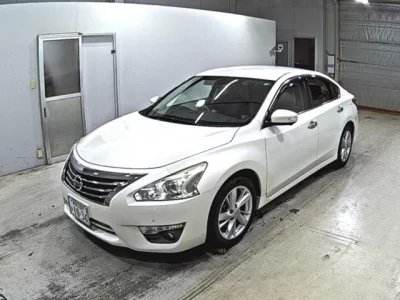 Nissan TEANA