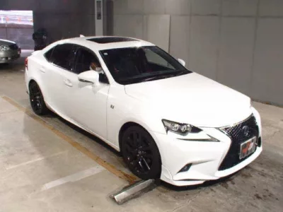 Lexus IS
