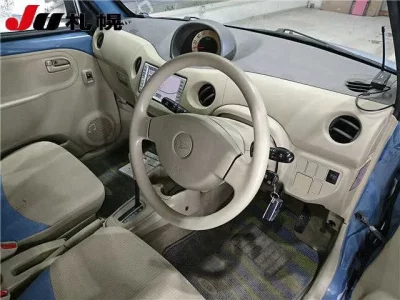 Daihatsu Esse