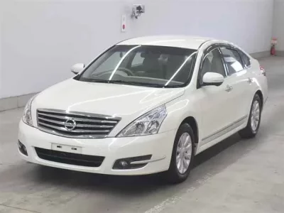 Nissan TEANA
