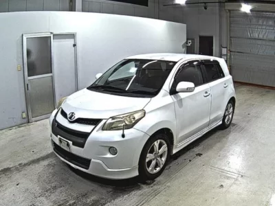 Toyota IST