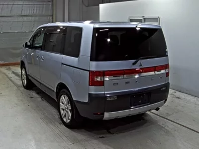 Mitsubishi DELICA D5