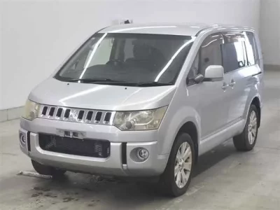 Mitsubishi DELICA D5