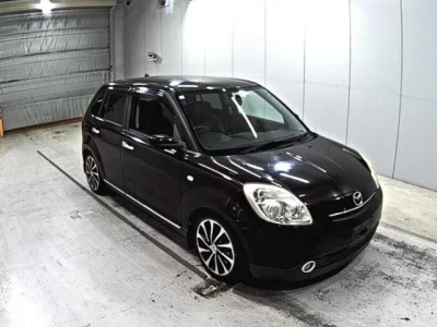 Mazda VERISA