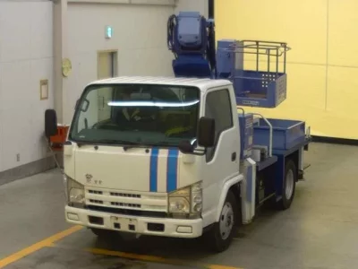 Isuzu ELF