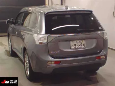 Mitsubishi OUTLANDER PHEV