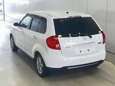 Mazda VERISA
