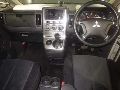 Mitsubishi DELICA D5