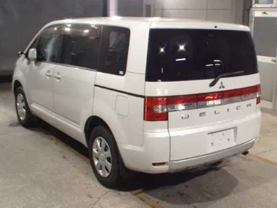 Mitsubishi DELICA D5