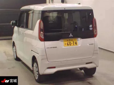 Mitsubishi EK SPACE