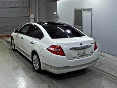 Nissan TEANA