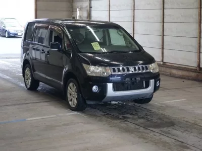 Mitsubishi DELICA D5