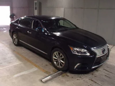 Lexus LS