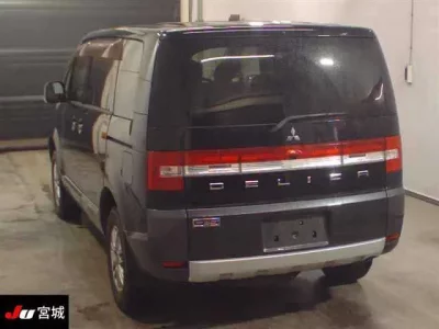 Mitsubishi DELICA D5