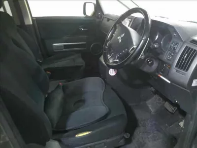Mitsubishi DELICA D5