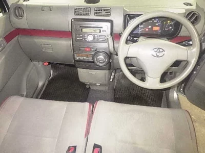 Toyota PIXIS SPACE