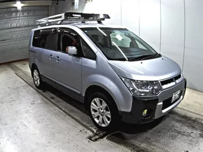 Mitsubishi DELICA D5