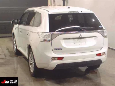 Mitsubishi OUTLANDER PHEV