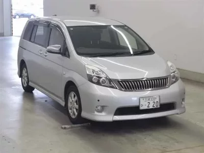 Toyota ISIS