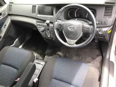 Toyota ISIS