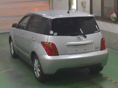 Toyota IST