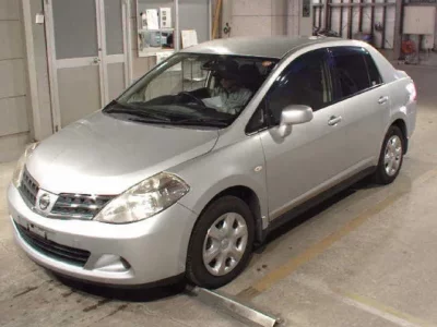 Nissan TIIDA LATIO