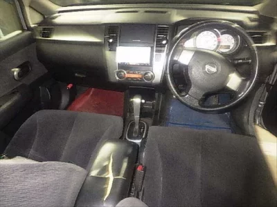 Nissan TIIDA LATIO