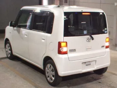 Toyota PIXIS SPACE