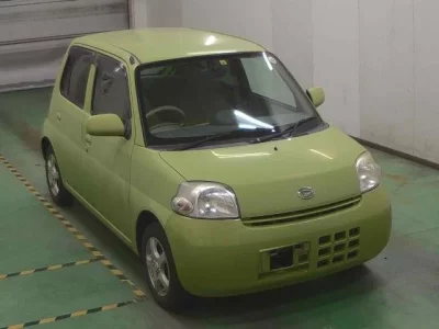 Daihatsu Esse