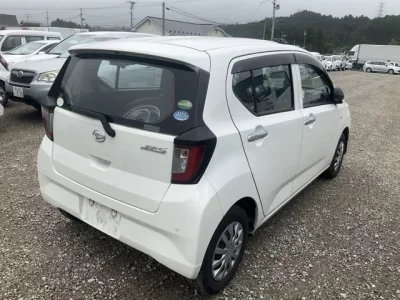 Daihatsu MIRA E S