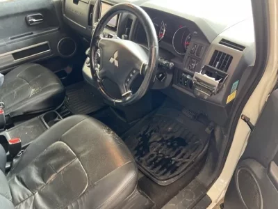 Mitsubishi DELICA D5