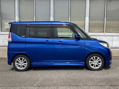 Mitsubishi DELICA D2