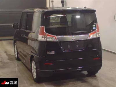 Mitsubishi DELICA D2