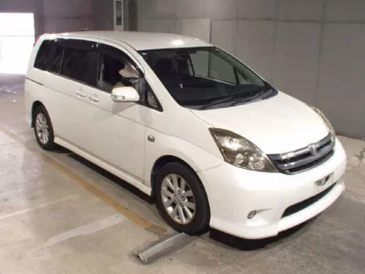 Toyota ISIS
