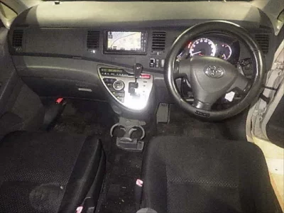 Toyota ISIS