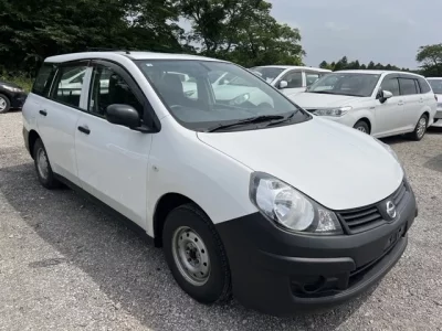 Nissan AD