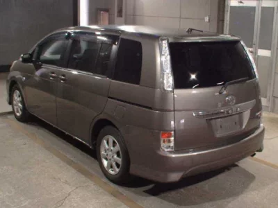 Toyota ISIS
