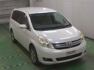 Toyota ISIS