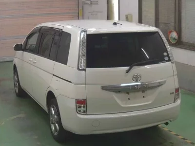 Toyota ISIS