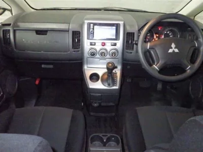 Mitsubishi DELICA D5