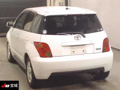 Toyota IST