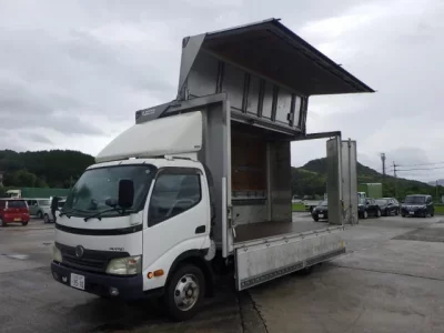 Hino DUTRO