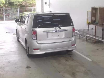 Toyota COROLLA RUMION