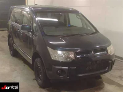Mitsubishi DELICA D5