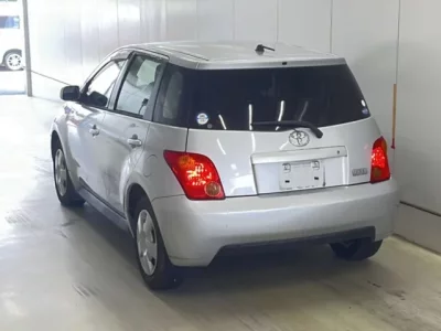 Toyota IST