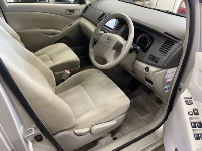 Toyota ISIS