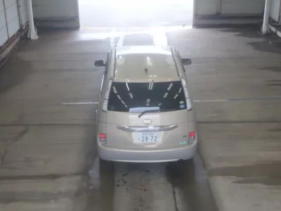 Toyota ISIS