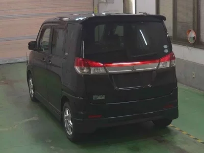 Mitsubishi DELICA D2