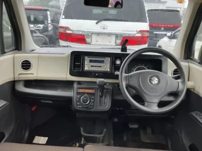 Suzuki MRWAGON